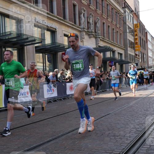 13.09.2026 - 21. swb-Marathon Bremen Strokosch-Dieckow http://msf.ph/oto/10336700 13.09.2026 13:25:28 Ziel 150, 191, 1163, 1458, 1647, 1752, 2033, 2062, 2421, 2708, 2781, 2987, 3124, 3186, 3722, 3806, 4067, 4161, 4411, 4439, 4717, 4842, 4927, 5013, 5139, 5622, 5701, 5703, 6135, 7638, 7780, 8271, 8545, 8592, 8597, 8890, 9440, 9506, 209, 260, 1119, 1166, 1436, 1448, 1650, 1658, 2046, 3168, 3187, 4294, 4459, 5755, 5814, 6113, 6380, 7252, 7306, 7326, 8357, 8695, 8769, 9036, 9299, 9460, 9468, 9493, 9563, 13025, 13088 meine-sportfotos.de