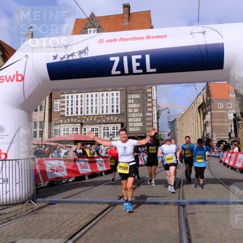 13.09.2026 - 21. swb-Marathon Bremen Tim E. http://msf.ph/oto/10336708 13.09.2026 11:07:48 Ziel 10138, 10205, 10279, 10280, 10363, 10364, 10501, 10505, 10580, 10695, 10748, 10907, 10935, 11123, 11223, 11417, 11643, 11767, 11865, 11899, 11917, 11924, 11934, 12020, 12167, 12168, 12173, 12210, 12277, 12419, 12509, 12536 meine-sportfotos.de