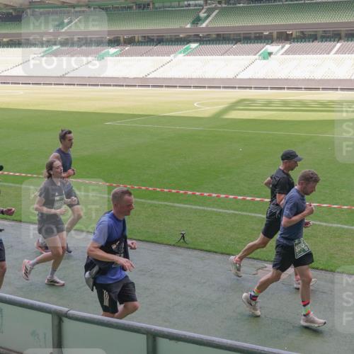 13.09.2026 - 21. swb-Marathon Bremen Michael Burmester http://msf.ph/oto/10336755 13.09.2026 13:12:41 Laufen im Stadion 118, 183, 265, 270, 278, 349, 514, 576, 695, 702, 703, 843, 933, 950, 1005, 1113, 1143, 1226, 1286, 1334, 1426, 1435, 1641, 1849, 1851, 1936, 1952, 1991, 2005, 2248, 2264, 2281, 2299, 2336, 2353, 2375, 2377, 2398, 2426, 2439, 2461, 2478, 2505, 2612, 2659, 2665, 2673, 2684, 2765, 2773, 2792, 2804, 2815, 2816, 2822, 2850, 2860, 2884, 2895, 2907, 2921, 2963, 2966, 2975, 2976, 3016, 3027, 3079, 3082, 3143, 3155, 3159, 3253, 3277, 3293, 3308, 3313, 3328, 3349, 3434, 551 meine-sportfotos.de