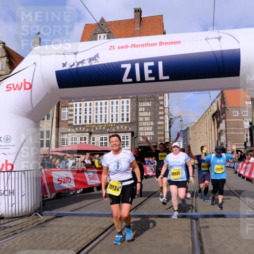 13.09.2026 - 21. swb-Marathon Bremen Tim E. http://msf.ph/oto/10336762 13.09.2026 11:07:48 Ziel 10138, 10205, 10279, 10280, 10363, 10364, 10501, 10505, 10580, 10695, 10748, 10907, 10935, 11123, 11223, 11417, 11643, 11767, 11865, 11899, 11917, 11924, 11934, 12020, 12167, 12168, 12173, 12210, 12277, 12419, 12509, 12536 meine-sportfotos.de