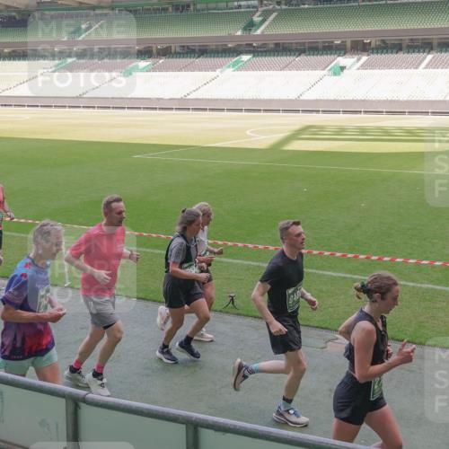 13.09.2026 - 21. swb-Marathon Bremen Michael Burmester http://msf.ph/oto/10336787 13.09.2026 13:12:45 Laufen im Stadion 118, 183, 270, 278, 349, 514, 576, 695, 702, 703, 843, 933, 950, 1005, 1113, 1143, 1226, 1286, 1334, 1426, 1435, 1641, 1849, 1851, 1936, 1952, 1991, 2005, 2248, 2264, 2281, 2336, 2353, 2375, 2377, 2398, 2426, 2439, 2461, 2478, 2505, 2612, 2659, 2665, 2673, 2684, 2765, 2773, 2792, 2804, 2815, 2816, 2822, 2850, 2860, 2884, 2895, 2907, 2921, 2963, 2966, 2975, 2976, 3016, 3027, 3079, 3082, 3143, 3155, 3253, 3277, 3293, 3308, 3313, 3328, 3349, 3434, 551 meine-sportfotos.de