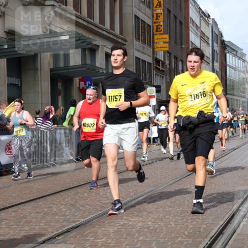 13.09.2026 - 21. swb-Marathon Bremen Strokosch-Dieckow http://msf.ph/oto/10336802 13.09.2026 11:05:09 Ziel 10186, 10259, 10260, 10411, 10432, 10576, 10697, 10717, 10802, 10864, 10995, 11146, 11314, 11326, 11334, 11387, 11394, 11520, 11521, 11571, 11572, 11724, 11791, 11892, 11947, 12011, 12055, 12079, 12080, 12251, 12273, 12330, 12362, 12501, 10315, 10370, 10465, 10718, 10729, 10741, 10800, 10850, 10855, 10856, 10975, 10995, 11102, 11105, 11133, 11157, 11218, 11272, 11281, 11395, 11518, 11584, 11616, 11722, 11757, 11900, 11939, 12002, 12064 meine-sportfotos.de