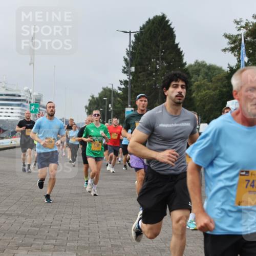 13.09.2026 - Kiel Lauf Andreas Tolksdorf http://msf.ph/oto/10336842 13.09.2026 09:54:02 Kiellinie 11748, 197, 7158, 7471, 965 meine-sportfotos.de