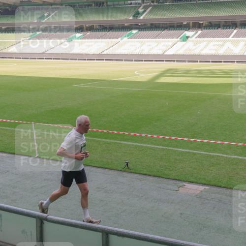 13.09.2026 - 21. swb-Marathon Bremen Michael Burmester http://msf.ph/oto/10336844 13.09.2026 13:12:56 Laufen im Stadion 118, 183, 270, 278, 349, 514, 576, 600, 695, 702, 703, 843, 933, 950, 1005, 1113, 1143, 1226, 1286, 1334, 1426, 1435, 1596, 1641, 1849, 1851, 1936, 1991, 2005, 2079, 2248, 2264, 2336, 2353, 2375, 2377, 2398, 2426, 2439, 2461, 2478, 2505, 2612, 2659, 2665, 2673, 2684, 2765, 2773, 2792, 2815, 2816, 2822, 2850, 2860, 2884, 2895, 2907, 2921, 2963, 2966, 2972, 2975, 2976, 3016, 3027, 3079, 3082, 3143, 3155, 3253, 3277, 3293, 3308, 3313, 3328, 3349, 3434 meine-sportfotos.de