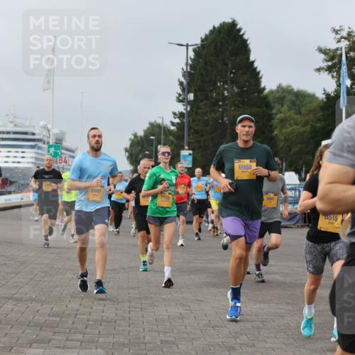 13.09.2026 - Kiel Lauf Andreas Tolksdorf http://msf.ph/oto/10336863 13.09.2026 09:54:03 Kiellinie 4, 5197, 7158, 6988, 3991, 6515 meine-sportfotos.de