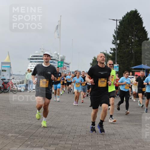 13.09.2026 - Kiel Lauf Andreas Tolksdorf http://msf.ph/oto/10336934 13.09.2026 09:54:06 Kiellinie 7933, 4, 39, 2044, 30, 369, 11568 meine-sportfotos.de