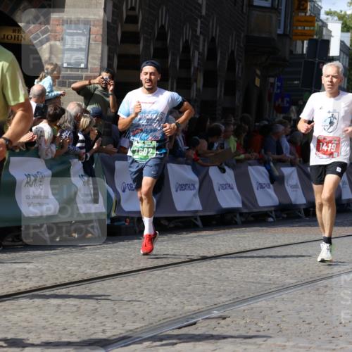 13.09.2026 - 21. swb-Marathon Bremen Strokosch-Dieckow http://msf.ph/oto/10336961 13.09.2026 13:18:46 Ziel 465, 1146, 1419, 2055, 5307, 5460, 6293, 6294, 6818, 7245, 7491, 7731, 7954, 8404, 8540, 8872, 9019, 9275, 13150, 307, 4916, 5277, 6310, 7104, 7154, 7602, 7791, 13184 meine-sportfotos.de