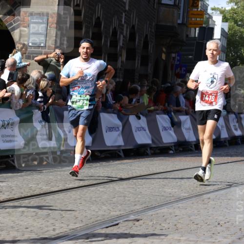 13.09.2026 - 21. swb-Marathon Bremen Strokosch-Dieckow http://msf.ph/oto/10336974 13.09.2026 13:18:46 Ziel 465, 1146, 1419, 2055, 5307, 5460, 6293, 6294, 6818, 7245, 7491, 7731, 7954, 8404, 8540, 8872, 9019, 9275, 13150, 307, 4916, 5277, 6310, 7104, 7154, 7602, 7791, 13184 meine-sportfotos.de