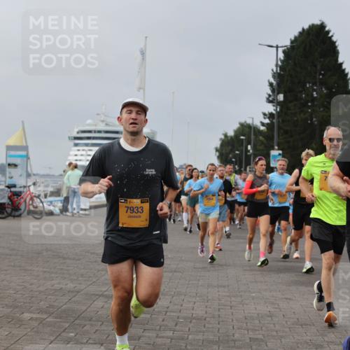 13.09.2026 - Kiel Lauf Andreas Tolksdorf http://msf.ph/oto/10336977 13.09.2026 09:54:07 Kiellinie 38, 7933, 38, 2044 meine-sportfotos.de
