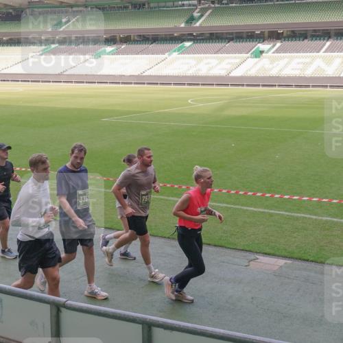 13.09.2026 - 21. swb-Marathon Bremen Michael Burmester http://msf.ph/oto/10337136 13.09.2026 13:13:35 Laufen im Stadion 118, 183, 270, 278, 349, 460, 514, 576, 600, 631, 695, 702, 768, 933, 950, 956, 1005, 1143, 1286, 1334, 1392, 1408, 1426, 1573, 1596, 1641, 1991, 2005, 2024, 2035, 2079, 2233, 2264, 2336, 2387, 2412, 2439, 2457, 2461, 2478, 2505, 2521, 2540, 2564, 2612, 2665, 2684, 2693, 2765, 2773, 2792, 2815, 2816, 2829, 2860, 2884, 2887, 2895, 2921, 2963, 2966, 2972, 2975, 3016, 3111, 3143, 3155, 3209, 3253, 3277, 3293, 3304, 3313, 3378, 3405, 3428, 3434, 3653, 3661 meine-sportfotos.de