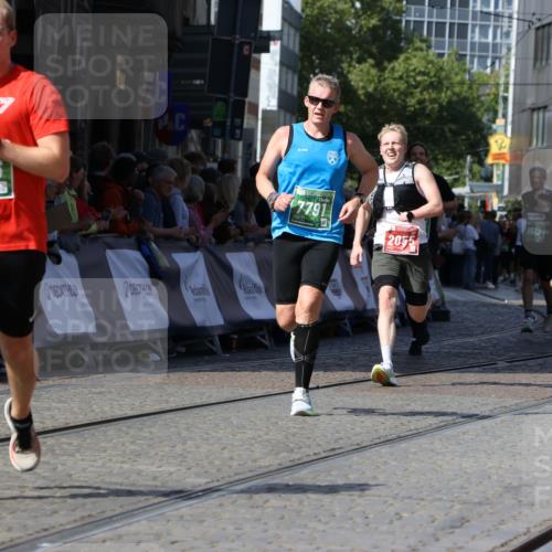 13.09.2026 - 21. swb-Marathon Bremen Strokosch-Dieckow http://msf.ph/oto/10337138 13.09.2026 13:18:52 Ziel 465, 1146, 1419, 2055, 2324, 2948, 3631, 4413, 4642, 5307, 5867, 6293, 6294, 6818, 7245, 7731, 8404, 8540, 8743, 8872, 9019, 9275, 9327, 9833, 13150, 2007, 4857, 4916, 6310, 7154, 7647, 7686, 7791, 9512, 13184 meine-sportfotos.de