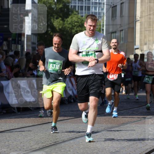13.09.2026 - 21. swb-Marathon Bremen Strokosch-Dieckow http://msf.ph/oto/10337186 13.09.2026 13:18:56 Ziel 465, 2055, 2324, 2948, 3631, 4120, 4413, 4642, 5307, 5867, 6293, 6294, 6787, 6818, 7163, 7245, 7731, 8404, 8540, 8743, 8872, 9019, 9275, 9327, 9833, 2007, 2390, 4819, 4857, 5172, 6137, 6310, 7154, 7647, 7686, 9512, 13184 meine-sportfotos.de