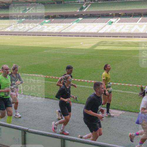 13.09.2026 - 21. swb-Marathon Bremen Michael Burmester http://msf.ph/oto/10337188 13.09.2026 13:13:41 Laufen im Stadion 118, 183, 270, 278, 349, 460, 514, 576, 600, 631, 695, 702, 768, 933, 950, 956, 1005, 1143, 1286, 1334, 1392, 1408, 1426, 1573, 1596, 1641, 1818, 1819, 1991, 2005, 2024, 2035, 2079, 2233, 2264, 2387, 2412, 2439, 2457, 2461, 2478, 2505, 2521, 2540, 2564, 2612, 2665, 2684, 2693, 2765, 2773, 2792, 2815, 2816, 2829, 2860, 2884, 2887, 2895, 2921, 2963, 2966, 2972, 2975, 3016, 3111, 3155, 3209, 3253, 3277, 3293, 3304, 3313, 3378, 3405, 3428, 3434, 3653, 3661 meine-sportfotos.de