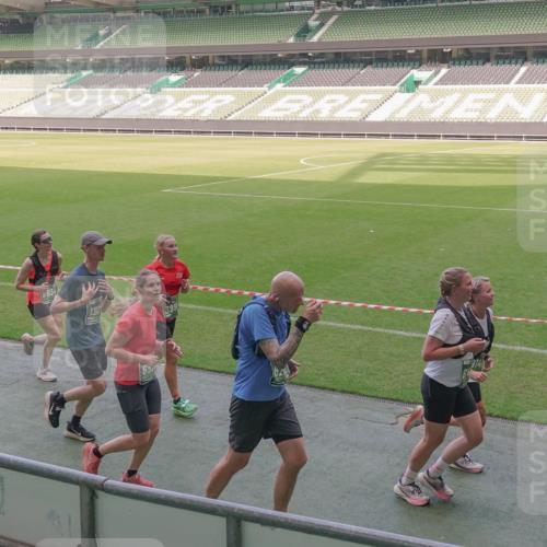 13.09.2026 - 21. swb-Marathon Bremen Michael Burmester http://msf.ph/oto/10337211 13.09.2026 13:13:45 Laufen im Stadion 118, 183, 270, 278, 349, 460, 514, 576, 600, 631, 695, 702, 768, 933, 950, 956, 1005, 1008, 1143, 1286, 1334, 1392, 1408, 1426, 1573, 1596, 1641, 1818, 1819, 1991, 2005, 2024, 2035, 2079, 2233, 2264, 2314, 2387, 2412, 2439, 2457, 2461, 2478, 2505, 2521, 2540, 2564, 2612, 2665, 2684, 2693, 2765, 2773, 2792, 2815, 2816, 2829, 2860, 2884, 2887, 2895, 2921, 2963, 2966, 2972, 2975, 2978, 3016, 3111, 3155, 3209, 3253, 3277, 3293, 3304, 3313, 3378, 3405, 3428, 3434, 3653, 3661 meine-sportfotos.de