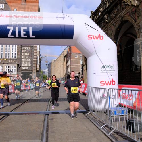 13.09.2026 - 21. swb-Marathon Bremen Tim E. http://msf.ph/oto/10337236 13.09.2026 11:08:01 Ziel 10279, 10280, 10363, 10364, 10501, 10505, 10580, 10595, 10661, 10674, 10830, 10871, 10907, 10935, 10937, 11037, 11223, 11515, 11643, 11899, 11924, 11934, 12024, 12097, 12167, 12168, 12194, 12277, 12307, 12419, 12509, 12511, 12512 meine-sportfotos.de