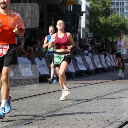 13.09.2026 - 21. swb-Marathon Bremen Strokosch-Dieckow http://msf.ph/oto/10337306 13.09.2026 13:19:01 Ziel 465, 2324, 2948, 3631, 4120, 4413, 4642, 5867, 6787, 7104, 7163, 7245, 7602, 7731, 8404, 8540, 8743, 8872, 9019, 9275, 9327, 9833, 189, 666, 1599, 2007, 2390, 2535, 3508, 4819, 4857, 5172, 6137, 6633, 7647, 7686, 9512, 9805 meine-sportfotos.de