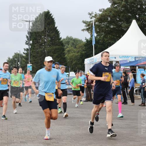 13.09.2026 - Kiel Lauf Andreas Tolksdorf http://msf.ph/oto/10337342 13.09.2026 09:54:24 Kiellinie 5429, 524, 1668, 1981, 1751 meine-sportfotos.de