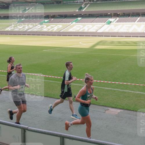 13.09.2026 - 21. swb-Marathon Bremen Michael Burmester http://msf.ph/oto/10337348 13.09.2026 13:14:01 Laufen im Stadion 183, 270, 278, 349, 460, 576, 600, 631, 695, 702, 768, 933, 950, 956, 1005, 1008, 1143, 1392, 1408, 1426, 1573, 1596, 1641, 1818, 1819, 1991, 2005, 2024, 2035, 2079, 2233, 2264, 2314, 2387, 2412, 2439, 2457, 2461, 2478, 2494, 2521, 2540, 2564, 2612, 2665, 2684, 2693, 2765, 2773, 2792, 2816, 2829, 2838, 2860, 2865, 2884, 2887, 2895, 2921, 2972, 2975, 2978, 3016, 3111, 3209, 3253, 3277, 3293, 3304, 3313, 3378, 3405, 3428, 3434, 3653, 3661, 4034, 4080, 4511 meine-sportfotos.de