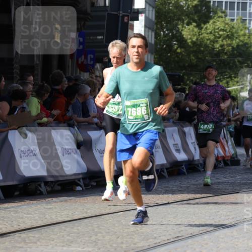 13.09.2026 - 21. swb-Marathon Bremen Strokosch-Dieckow http://msf.ph/oto/10337354 13.09.2026 13:19:03 Ziel 307, 465, 2324, 2948, 3631, 4120, 4413, 4642, 5277, 5867, 6787, 7104, 7163, 7245, 7602, 8540, 8743, 9327, 9833, 189, 666, 1599, 2007, 2390, 2423, 2535, 3508, 4819, 4857, 5172, 6008, 6137, 6633, 7686, 7754, 9552, 9805 meine-sportfotos.de