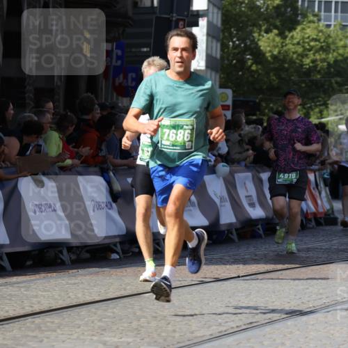 13.09.2026 - 21. swb-Marathon Bremen Strokosch-Dieckow http://msf.ph/oto/10337376 13.09.2026 13:19:03 Ziel 307, 465, 2324, 2948, 3631, 4120, 4413, 4642, 5277, 5867, 6787, 7104, 7163, 7245, 7602, 8540, 8743, 9327, 9833, 189, 666, 1599, 2007, 2390, 2423, 2535, 3508, 4819, 4857, 5172, 6008, 6137, 6633, 7686, 7754, 9552, 9805 meine-sportfotos.de