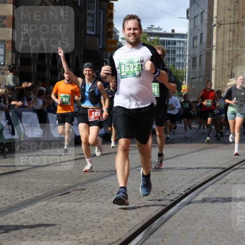 13.09.2026 - 21. swb-Marathon Bremen Strokosch-Dieckow http://msf.ph/oto/10337418 13.09.2026 13:25:57 Ziel 150, 191, 209, 1458, 1650, 1752, 2421, 2781, 3124, 3186, 3722, 3806, 4439, 4717, 4927, 5139, 5703, 5755, 5814, 8545, 8597, 8890, 9440, 9468, 9506, 1896, 2666, 3248, 3516, 4476, 4724, 5558, 5854, 5906, 6605, 6886, 8361, 8635, 9266, 9794 meine-sportfotos.de