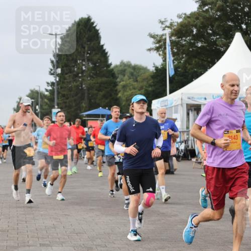13.09.2026 - Kiel Lauf Andreas Tolksdorf http://msf.ph/oto/10337461 13.09.2026 09:54:27 Kiellinie 84, 642, 38, 2143, 38, 540, 6100 meine-sportfotos.de