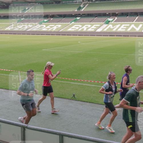 13.09.2026 - 21. swb-Marathon Bremen Michael Burmester http://msf.ph/oto/10337477 13.09.2026 13:14:14 Laufen im Stadion 183, 270, 278, 300, 349, 414, 460, 576, 600, 631, 695, 702, 768, 933, 950, 956, 1005, 1008, 1047, 1143, 1392, 1408, 1426, 1573, 1596, 1641, 1818, 1819, 1991, 2024, 2035, 2079, 2233, 2314, 2387, 2412, 2439, 2457, 2461, 2478, 2494, 2521, 2540, 2564, 2612, 2665, 2684, 2690, 2691, 2693, 2737, 2773, 2792, 2816, 2829, 2838, 2861, 2865, 2884, 2887, 2921, 2972, 2978, 3016, 3111, 3209, 3253, 3277, 3293, 3304, 3313, 3355, 3378, 3405, 3428, 3653, 3661, 3680, 4034, 4080, 4511 meine-sportfotos.de