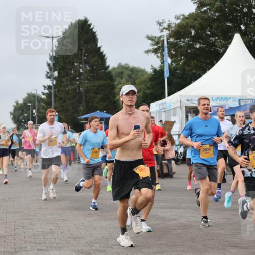 13.09.2026 - Kiel Lauf Andreas Tolksdorf http://msf.ph/oto/10337509 13.09.2026 09:54:29 Kiellinie 84, 8687, 12761, 8641, 2824, 38, 1958 meine-sportfotos.de