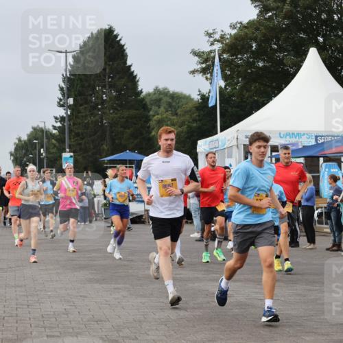 13.09.2026 - Kiel Lauf Andreas Tolksdorf http://msf.ph/oto/10337548 13.09.2026 09:54:30 Kiellinie 6964, 4022, 31, 8687, 12 meine-sportfotos.de
