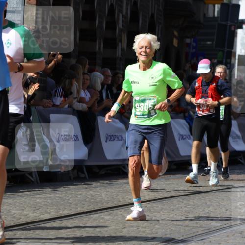 13.09.2026 - 21. swb-Marathon Bremen Strokosch-Dieckow http://msf.ph/oto/10337595 13.09.2026 13:19:14 Ziel 307, 4916, 5277, 6310, 7104, 7154, 7163, 7602, 7647, 7791, 9512, 13184, 2423, 2535, 3182, 3508, 4319, 4455, 5371, 6008, 7268, 7754, 7945, 8153, 9552, 9638, 9805 meine-sportfotos.de