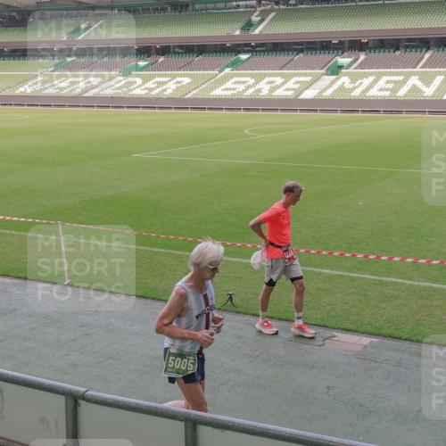 13.09.2026 - 21. swb-Marathon Bremen Michael Burmester http://msf.ph/oto/10337642 13.09.2026 13:14:38 Laufen im Stadion 263, 266, 270, 278, 300, 414, 460, 576, 600, 631, 768, 950, 956, 1005, 1008, 1047, 1392, 1408, 1426, 1573, 1596, 1818, 1819, 2024, 2035, 2079, 2233, 2235, 2314, 2359, 2387, 2412, 2457, 2466, 2484, 2494, 2521, 2540, 2564, 2612, 2690, 2691, 2693, 2737, 2760, 2783, 2816, 2829, 2838, 2859, 2861, 2865, 2887, 2921, 2958, 2972, 2978, 3016, 3111, 3209, 3277, 3304, 3355, 3378, 3405, 3428, 3653, 3661, 3670, 3680, 3829, 3847, 4034, 4080, 4511 meine-sportfotos.de