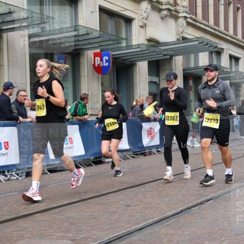 13.09.2026 - 21. swb-Marathon Bremen Strokosch-Dieckow http://msf.ph/oto/10337670 13.09.2026 11:05:31 Ziel 10018, 10168, 10238, 10259, 10260, 10305, 10382, 10457, 10619, 10864, 11024, 11132, 11164, 11477, 11520, 11791, 11947, 12156, 12186, 12378, 12501, 12523, 12528, 12773, 10186, 10411, 10432, 10576, 10697, 10717, 10802, 10995, 11102, 11146, 11157, 11218, 11314, 11326, 11334, 11387, 11394, 11521, 11571, 11572, 11616, 11724, 11892, 12011, 12055, 12251, 12273, 12330, 12362 meine-sportfotos.de