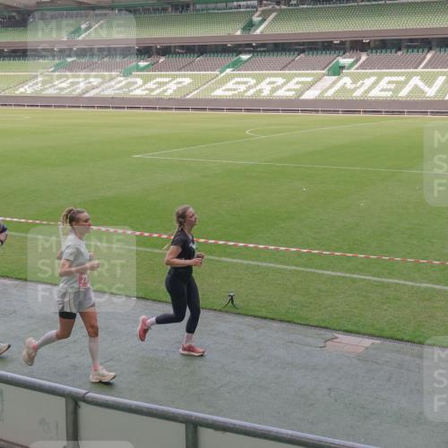 13.09.2026 - 21. swb-Marathon Bremen Michael Burmester http://msf.ph/oto/10337732 13.09.2026 13:14:48 Laufen im Stadion 263, 266, 270, 300, 414, 460, 600, 631, 768, 956, 1008, 1047, 1392, 1408, 1426, 1573, 1596, 1818, 1819, 2024, 2035, 2079, 2233, 2235, 2314, 2359, 2385, 2386, 2387, 2412, 2457, 2466, 2484, 2494, 2521, 2540, 2564, 2667, 2690, 2691, 2693, 2737, 2760, 2783, 2829, 2838, 2859, 2861, 2865, 2874, 2887, 2958, 2972, 2978, 3111, 3157, 3185, 3209, 3277, 3304, 3355, 3378, 3405, 3428, 3653, 3661, 3670, 3680, 3829, 3847, 4034, 4080, 4511 meine-sportfotos.de