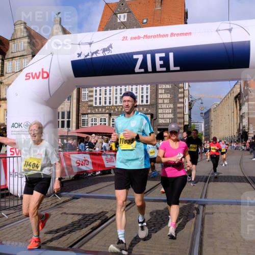 13.09.2026 - 21. swb-Marathon Bremen Tim E. http://msf.ph/oto/10337733 13.09.2026 11:08:20 Ziel 10139, 10404, 10493, 10660, 10767, 10793, 10859, 11032, 11044, 11378, 11404, 11659, 11831, 11833, 11958, 12024, 12031, 12066, 12160, 12248, 12384, 12389 meine-sportfotos.de