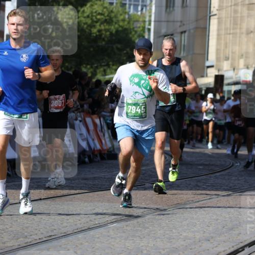 13.09.2026 - 21. swb-Marathon Bremen Strokosch-Dieckow http://msf.ph/oto/10337874 13.09.2026 13:19:24 Ziel 189, 666, 2007, 2390, 4819, 4857, 4916, 5172, 6137, 6310, 7154, 7647, 7686, 7791, 9512, 13184, 926, 1232, 1535, 4455, 4977, 4978, 7037, 7140, 7268, 7945, 8153, 8185, 13163 meine-sportfotos.de