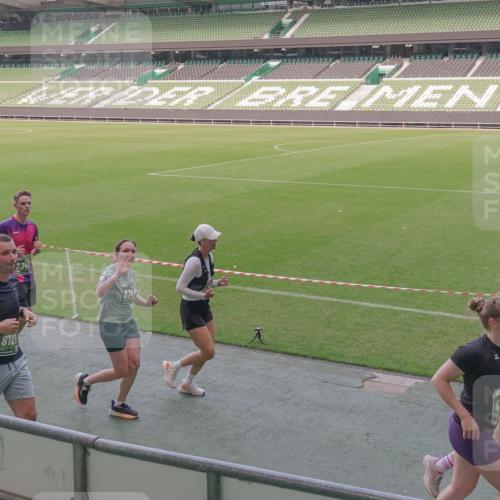 13.09.2026 - 21. swb-Marathon Bremen Michael Burmester http://msf.ph/oto/10337876 13.09.2026 13:15:05 Laufen im Stadion 143, 263, 266, 300, 414, 460, 631, 768, 956, 1008, 1047, 1392, 1408, 1573, 1818, 1819, 1874, 2024, 2035, 2218, 2233, 2235, 2314, 2359, 2385, 2386, 2387, 2412, 2457, 2466, 2468, 2484, 2494, 2521, 2540, 2564, 2667, 2690, 2691, 2693, 2737, 2760, 2783, 2829, 2838, 2859, 2861, 2865, 2874, 2887, 2958, 2978, 3075, 3111, 3157, 3165, 3185, 3209, 3265, 3304, 3355, 3378, 3382, 3405, 3428, 3486, 3653, 3661, 3670, 3680, 3829, 3847, 4034, 4080, 4511 meine-sportfotos.de