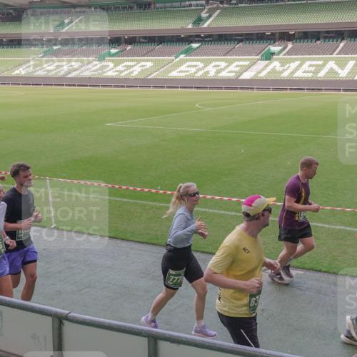 13.09.2026 - 21. swb-Marathon Bremen Michael Burmester http://msf.ph/oto/10337893 13.09.2026 13:15:07 Laufen im Stadion 143, 263, 266, 300, 414, 460, 598, 631, 768, 956, 1008, 1047, 1392, 1408, 1573, 1818, 1819, 1874, 2013, 2024, 2035, 2218, 2233, 2235, 2314, 2359, 2385, 2386, 2387, 2412, 2457, 2466, 2468, 2484, 2494, 2521, 2540, 2564, 2667, 2690, 2691, 2693, 2737, 2760, 2783, 2829, 2838, 2859, 2861, 2865, 2874, 2887, 2958, 2978, 3001, 3075, 3111, 3157, 3165, 3185, 3209, 3237, 3265, 3304, 3355, 3378, 3382, 3405, 3428, 3486, 3653, 3661, 3670, 3680, 3829, 3847, 4034, 4080, 4511 meine-sportfotos.de