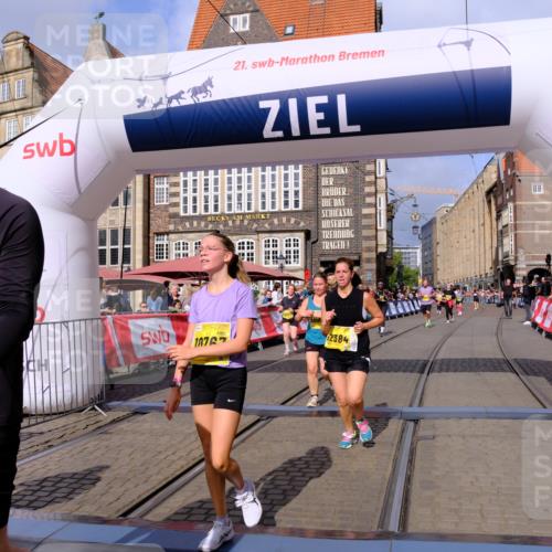 13.09.2026 - 21. swb-Marathon Bremen Tim E. http://msf.ph/oto/10337932 13.09.2026 11:08:25 Ziel 10135, 10139, 10188, 10404, 10493, 10767, 10793, 10851, 10859, 11032, 11044, 11263, 11378, 11404, 11659, 11831, 11833, 11958, 12031, 12066, 12160, 12248, 12325, 12384, 12389 meine-sportfotos.de