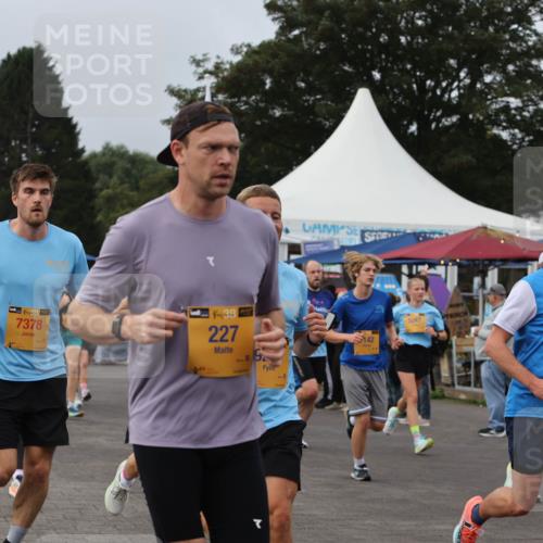 13.09.2026 - Kiel Lauf Andreas Tolksdorf http://msf.ph/oto/10337939 13.09.2026 09:54:48 Kiellinie 38, 7378, 38, 227, 142, 5247 meine-sportfotos.de