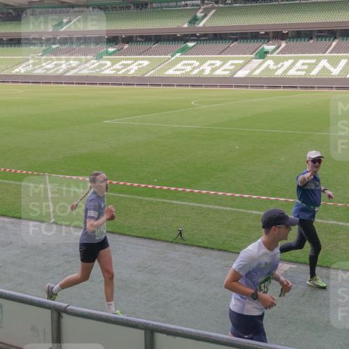 13.09.2026 - 21. swb-Marathon Bremen Michael Burmester http://msf.ph/oto/10337960 13.09.2026 13:15:15 Laufen im Stadion 143, 263, 266, 300, 414, 460, 598, 612, 631, 653, 768, 956, 1008, 1047, 1392, 1408, 1573, 1818, 1819, 1874, 2013, 2024, 2218, 2233, 2235, 2314, 2359, 2385, 2386, 2412, 2466, 2468, 2484, 2494, 2521, 2540, 2564, 2667, 2678, 2690, 2691, 2737, 2760, 2783, 2829, 2838, 2859, 2861, 2865, 2874, 2887, 2958, 2978, 3001, 3075, 3157, 3165, 3185, 3237, 3265, 3355, 3378, 3382, 3405, 3428, 3486, 3512, 3653, 3661, 3670, 3680, 3829, 3847, 4034, 4080, 4511 meine-sportfotos.de