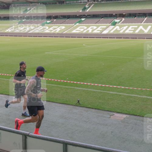 13.09.2026 - 21. swb-Marathon Bremen Michael Burmester http://msf.ph/oto/10338018 13.09.2026 13:15:26 Laufen im Stadion 143, 231, 263, 266, 300, 414, 460, 598, 612, 653, 768, 956, 1008, 1047, 1392, 1408, 1573, 1818, 1819, 1874, 2013, 2024, 2218, 2233, 2235, 2314, 2351, 2359, 2385, 2386, 2466, 2468, 2484, 2494, 2521, 2564, 2664, 2667, 2678, 2690, 2691, 2698, 2737, 2760, 2783, 2799, 2829, 2838, 2846, 2859, 2861, 2865, 2874, 2887, 2958, 2978, 3001, 3075, 3133, 3157, 3165, 3185, 3237, 3265, 3331, 3355, 3378, 3382, 3405, 3428, 3486, 3512, 3653, 3670, 3680, 3829, 3847, 4034, 4080, 4511 meine-sportfotos.de