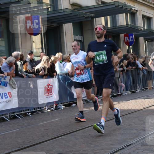 13.09.2026 - 21. swb-Marathon Bremen Strokosch-Dieckow http://msf.ph/oto/10338035 13.09.2026 13:26:06 Ziel 1368, 1649, 2434, 2658, 3526, 3603, 3983, 4077, 4723, 5747, 5906, 5934, 5992, 6230, 6639, 7626, 8817, 9260, 13195, 150, 1163, 1647, 1896, 2033, 2062, 2666, 2708, 2781, 2987, 3248, 3516, 3722, 4067, 4161, 4411, 4476, 4724, 4842, 5013, 5558, 5622, 5701, 5854, 6135, 6605, 6886, 7638, 7780, 8271, 8361, 8592, 8635, 9266, 9794 meine-sportfotos.de