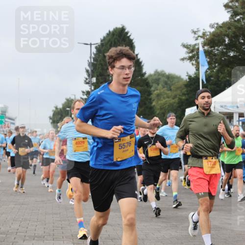 13.09.2026 - Kiel Lauf Andreas Tolksdorf http://msf.ph/oto/10338077 13.09.2026 09:54:53 Kiellinie 84, 3414, 4929, 38, 5576, 5386, 11740, 1730 meine-sportfotos.de