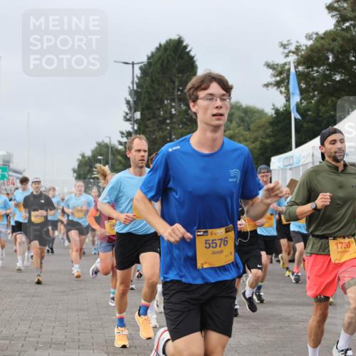 13.09.2026 - Kiel Lauf Andreas Tolksdorf http://msf.ph/oto/10338084 13.09.2026 09:54:53 Kiellinie 84, 8414, 24, 4, 38, 5576, 740, 1730 meine-sportfotos.de