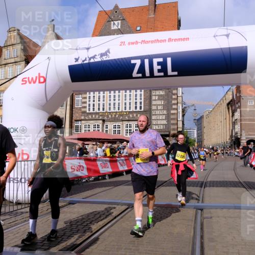 13.09.2026 - 21. swb-Marathon Bremen Tim E. http://msf.ph/oto/10338173 13.09.2026 11:08:32 Ziel 10135, 10188, 10404, 10493, 10767, 10793, 10851, 10859, 11032, 11263, 11509, 11659, 11831, 12160, 12248, 12315, 12325, 12384, 12389 meine-sportfotos.de