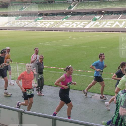 13.09.2026 - 21. swb-Marathon Bremen Michael Burmester http://msf.ph/oto/10338231 13.09.2026 13:15:51 Laufen im Stadion 143, 153, 231, 263, 266, 300, 414, 598, 612, 653, 990, 1008, 1047, 1185, 1312, 1465, 1539, 1818, 1819, 1874, 2013, 2218, 2235, 2259, 2314, 2351, 2359, 2363, 2385, 2386, 2466, 2468, 2484, 2494, 2579, 2664, 2667, 2678, 2690, 2691, 2698, 2737, 2760, 2778, 2783, 2799, 2838, 2846, 2859, 2861, 2865, 2874, 2958, 2974, 2978, 2996, 3001, 3075, 3133, 3157, 3165, 3185, 3237, 3265, 3331, 3355, 3382, 3387, 3486, 3501, 3512, 3670, 3680, 3829, 3847, 4034, 4080, 4511 meine-sportfotos.de