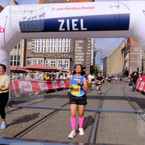 13.09.2026 - 21. swb-Marathon Bremen Tim E. http://msf.ph/oto/10338243 13.09.2026 11:08:38 Ziel 10135, 10188, 10793, 10851, 11032, 11124, 11263, 11509, 11560, 11561, 11888, 11968, 12073, 12164, 12315, 12325, 12410 meine-sportfotos.de