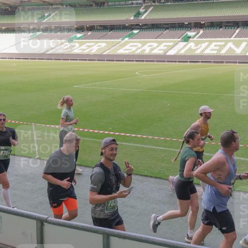 13.09.2026 - 21. swb-Marathon Bremen Michael Burmester http://msf.ph/oto/10338250 13.09.2026 13:15:53 Laufen im Stadion 143, 153, 231, 263, 266, 300, 414, 598, 612, 653, 990, 1008, 1047, 1185, 1312, 1465, 1539, 1874, 2013, 2218, 2235, 2259, 2314, 2351, 2359, 2363, 2385, 2386, 2466, 2468, 2484, 2494, 2579, 2664, 2667, 2678, 2690, 2691, 2698, 2737, 2760, 2778, 2783, 2799, 2838, 2846, 2859, 2861, 2865, 2874, 2958, 2974, 2978, 2996, 3001, 3075, 3133, 3157, 3165, 3185, 3237, 3265, 3331, 3355, 3382, 3387, 3486, 3501, 3512, 3670, 3680, 3829, 3847, 4034, 4080, 4511 meine-sportfotos.de