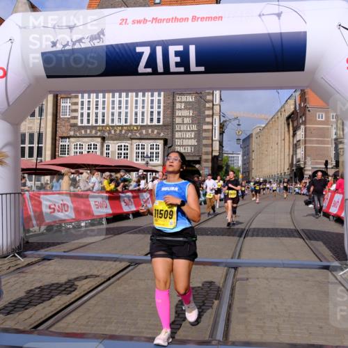 13.09.2026 - 21. swb-Marathon Bremen Tim E. http://msf.ph/oto/10338266 13.09.2026 11:08:39 Ziel 10135, 10188, 10793, 10851, 11032, 11124, 11263, 11509, 11560, 11561, 11888, 11968, 12073, 12164, 12315, 12325, 12410 meine-sportfotos.de
