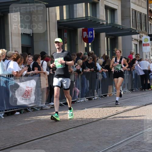 13.09.2026 - 21. swb-Marathon Bremen Strokosch-Dieckow http://msf.ph/oto/10338278 13.09.2026 13:26:15 Ziel 1368, 1649, 2434, 2658, 2779, 3526, 3603, 3852, 4077, 4598, 5747, 5992, 6230, 6289, 6375, 6548, 6639, 7626, 8112, 8817, 9260, 13195, 1896, 2062, 2434, 2666, 2708, 3248, 3516, 3983, 4067, 4476, 4723, 4724, 5558, 5701, 5854, 5906, 5934, 6605, 6886, 7638, 8361, 8592, 8635, 8817, 9266, 9794 meine-sportfotos.de